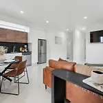 The Break On Diggers - Popular Location, Walk To Beach