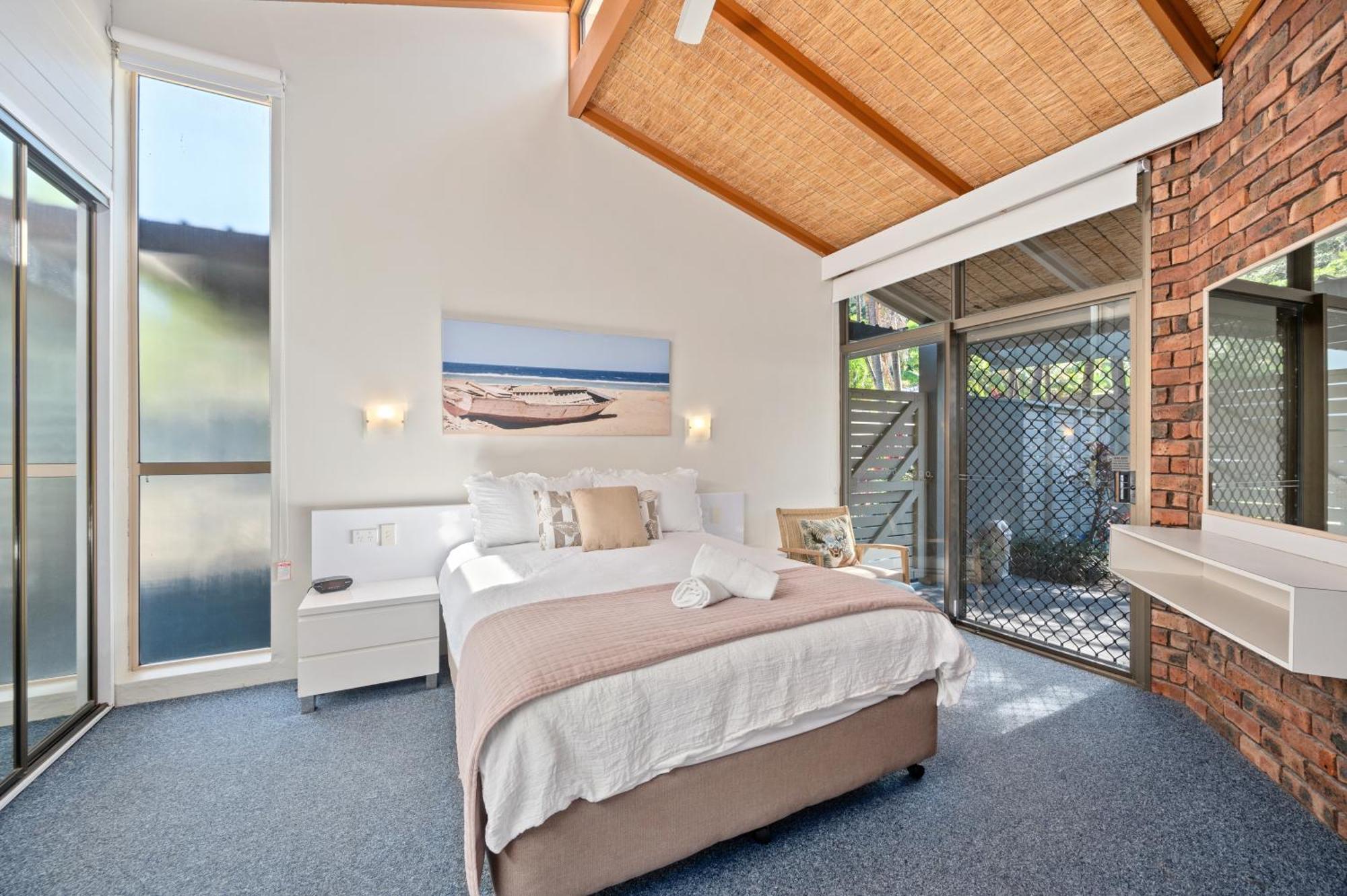 Charlesworth Nautilus Resort *