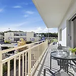 Ocean Echoes Coffs Harbour- Short Walk To The Beach, Cafes And Clubs!