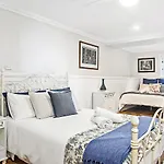Jetty Beach Splendour Apartment