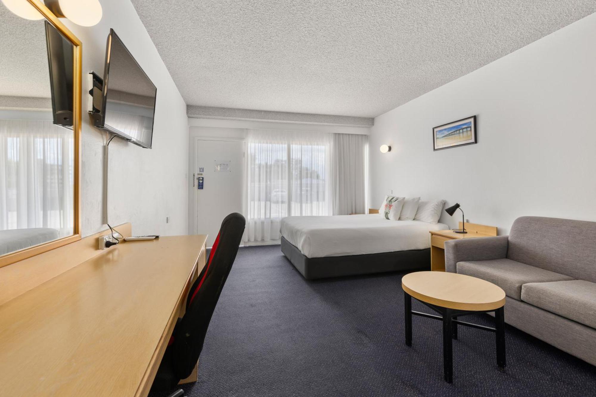 Zebra Motel 3*