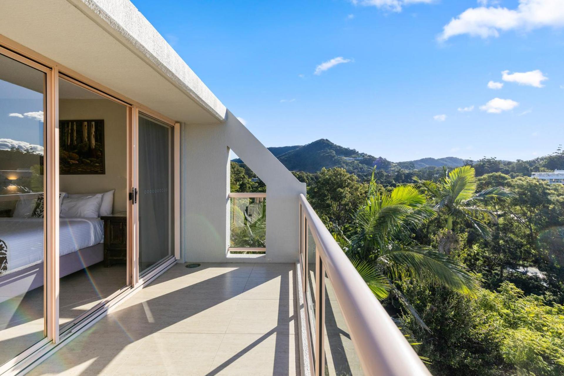 Resort Charlesworth Bay Beach Resort 4*