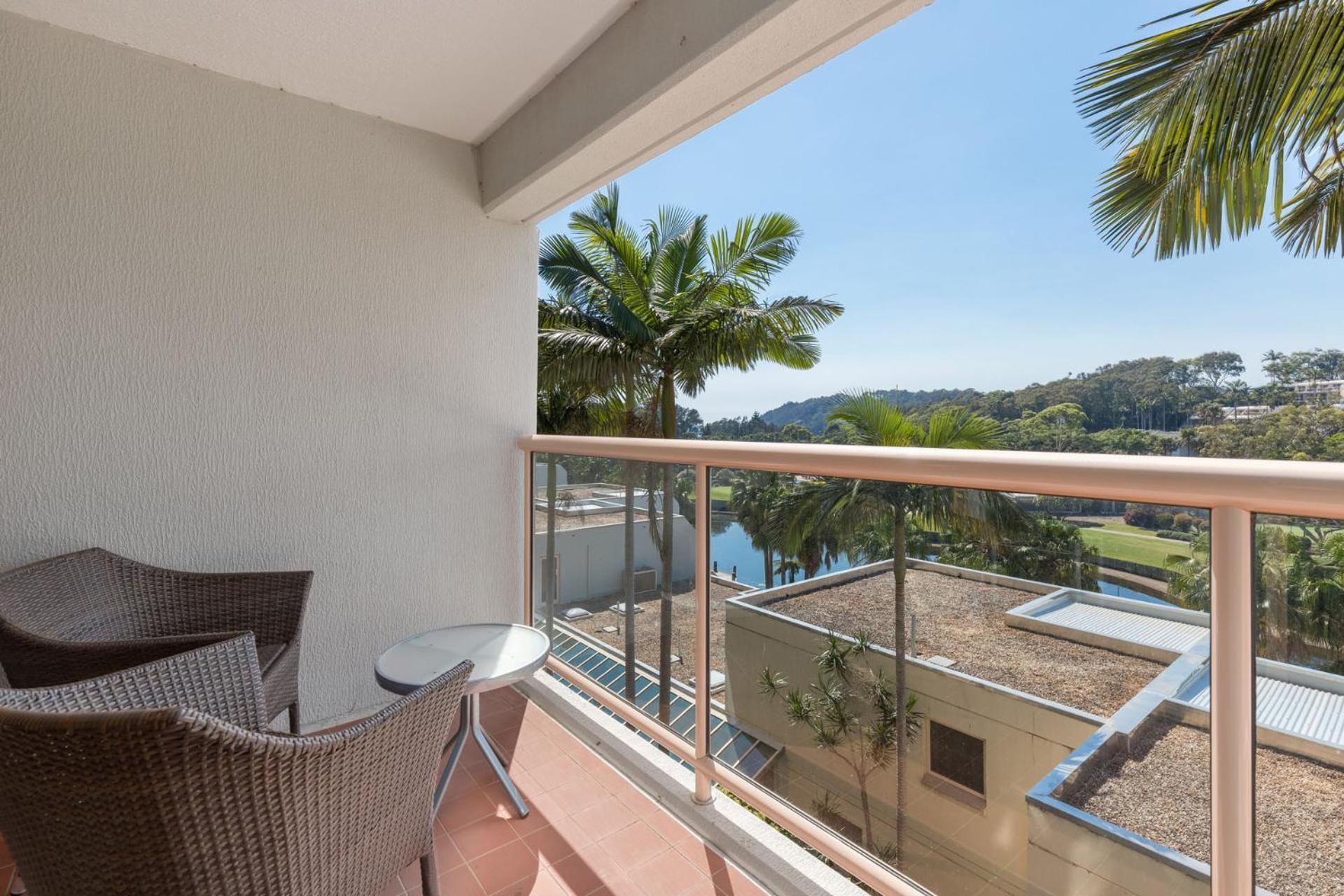 Resort Charlesworth Bay Beach Resort