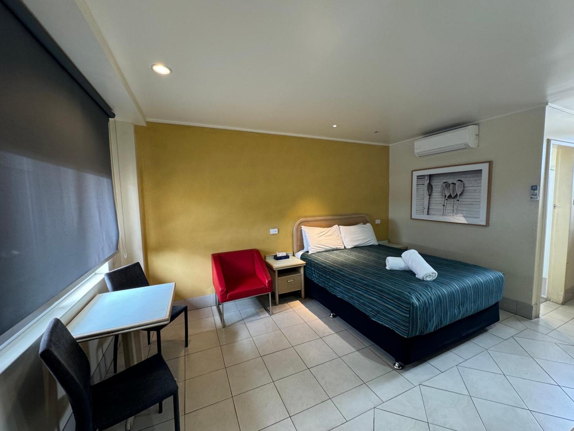 Chelsea Motor Motel 3*