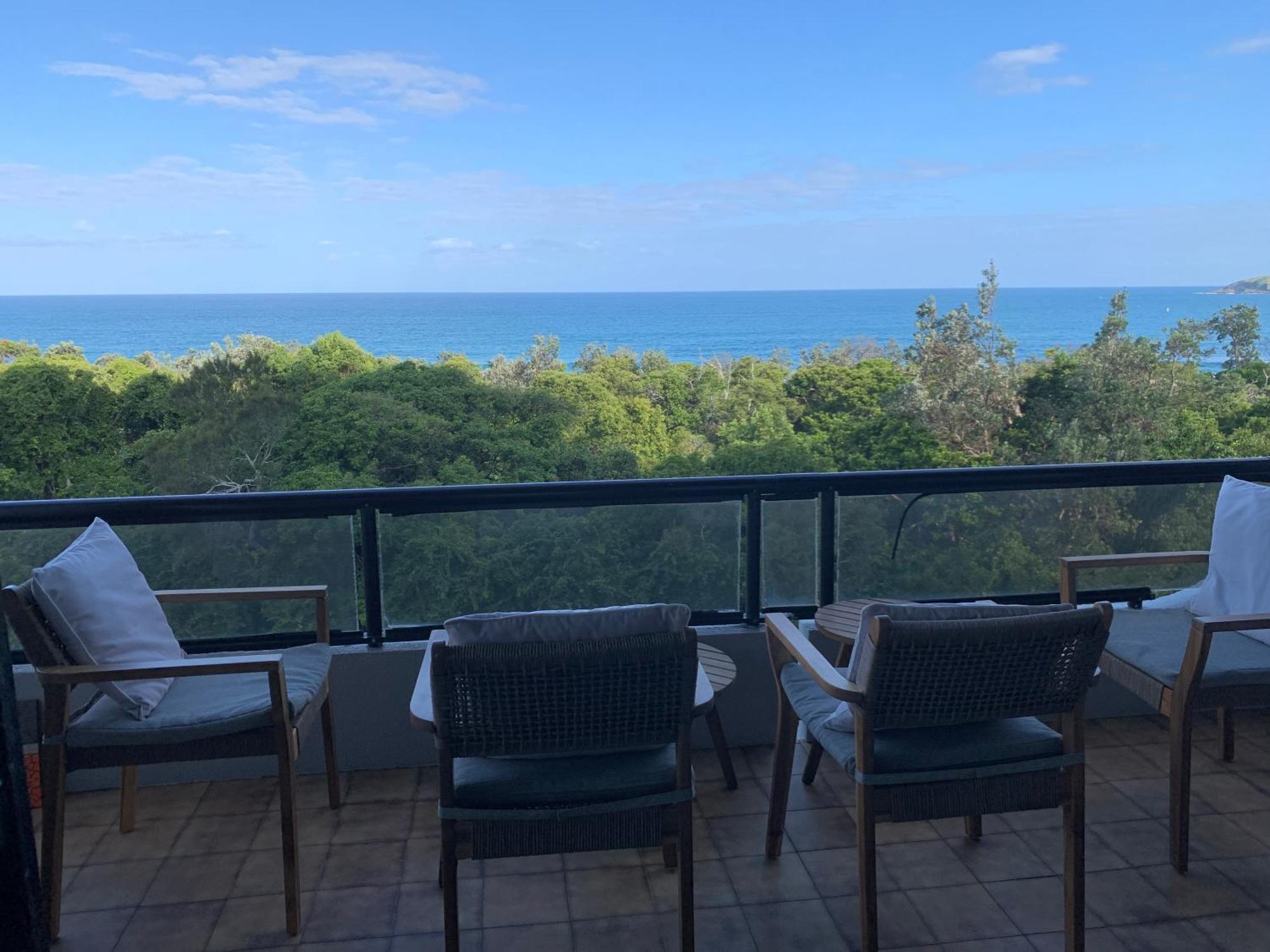 Bed & Breakfast Views & Sounds Of The Sea *
