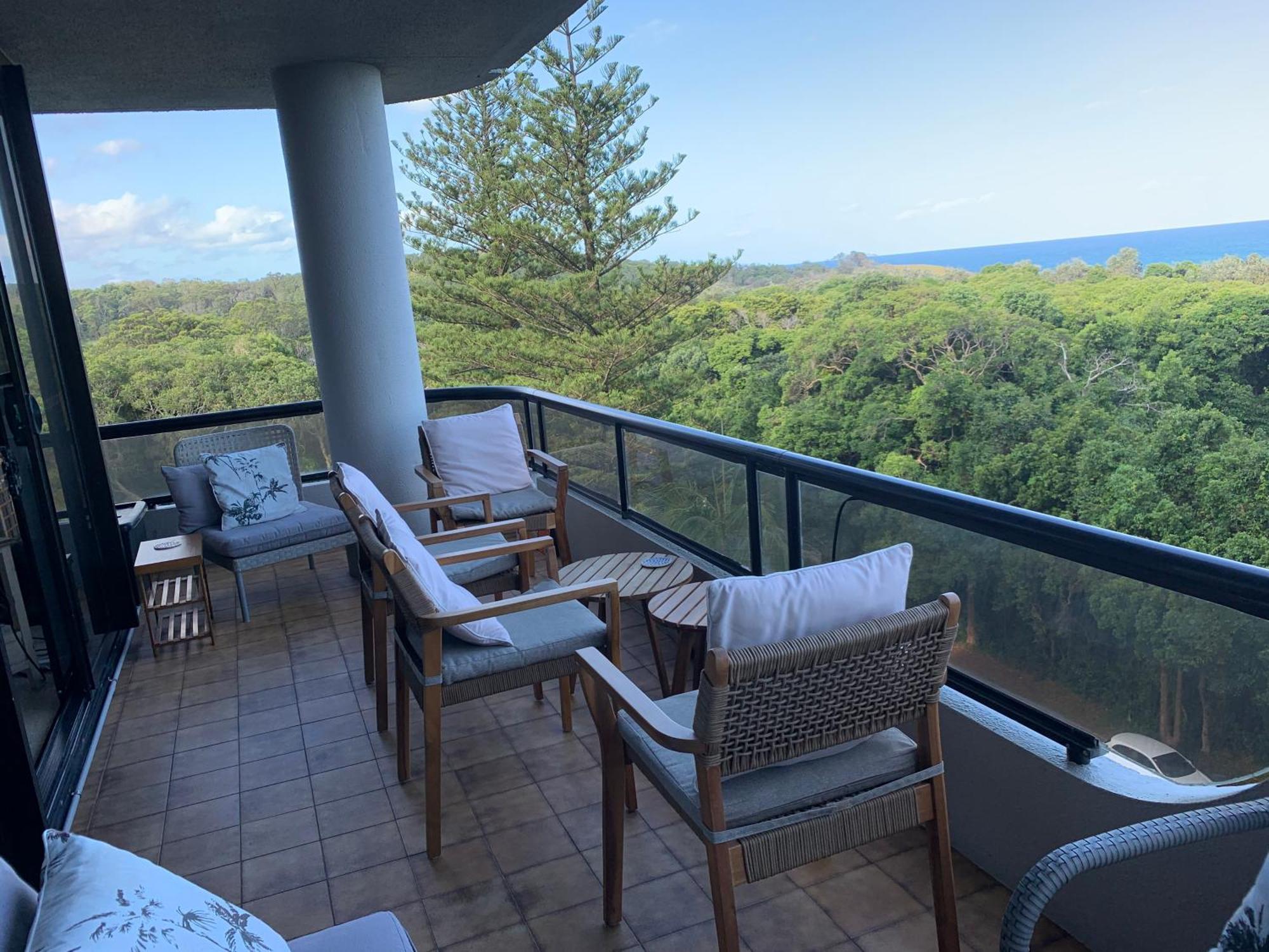 Bed & Breakfast Views & Sounds Of The Sea