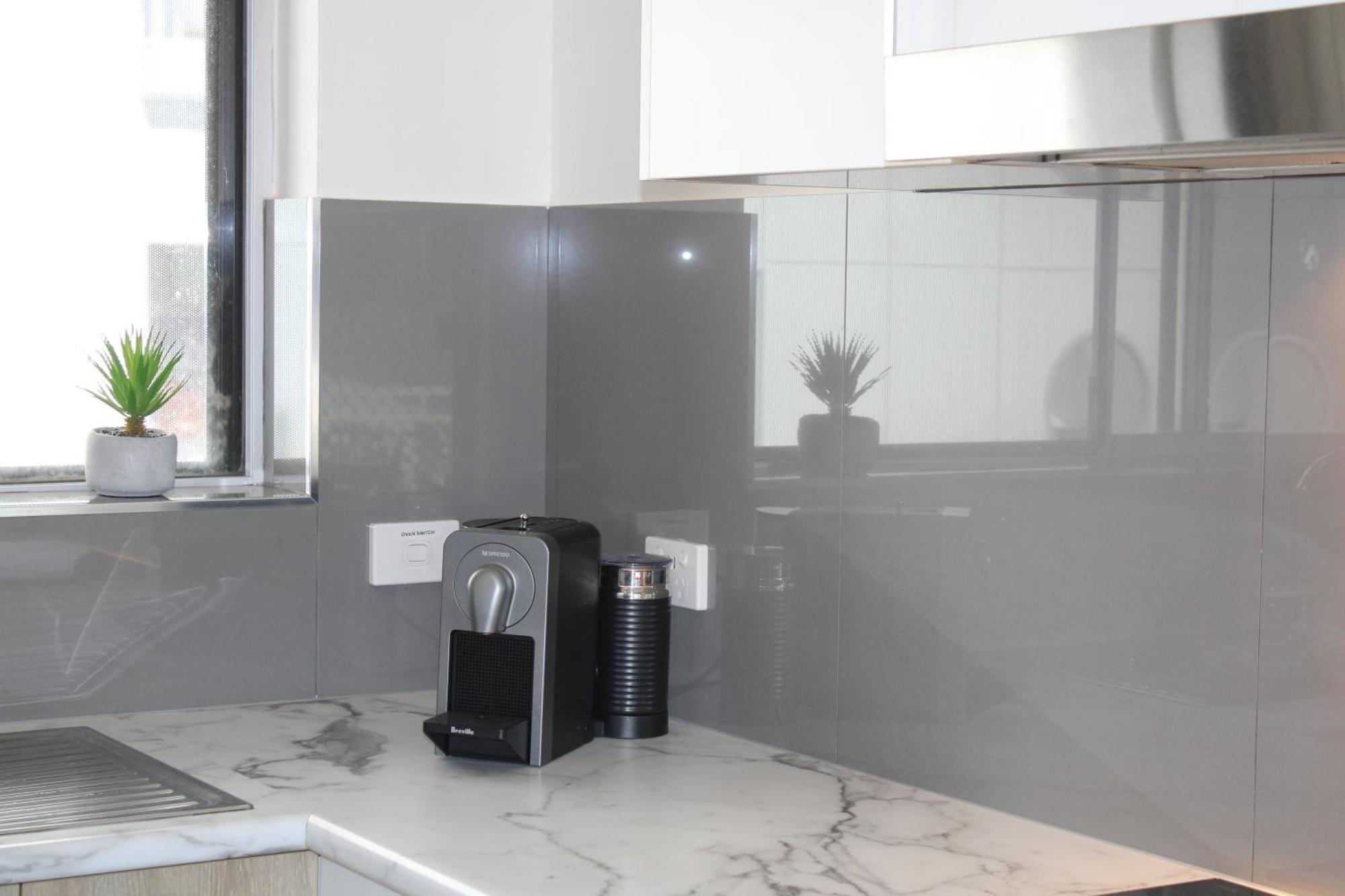 Ocean Echoes Coffs Harbour- Short Walk To The Beach, Cafes And Clubs! Holiday home *