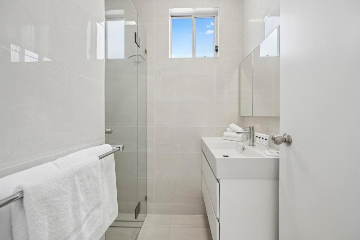 Apartment The Break On Diggers - Popular Location, Walk To