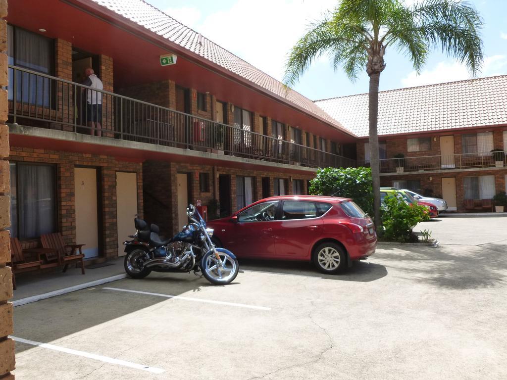 Royal Palms Motor