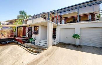 Mcauleys Beach House