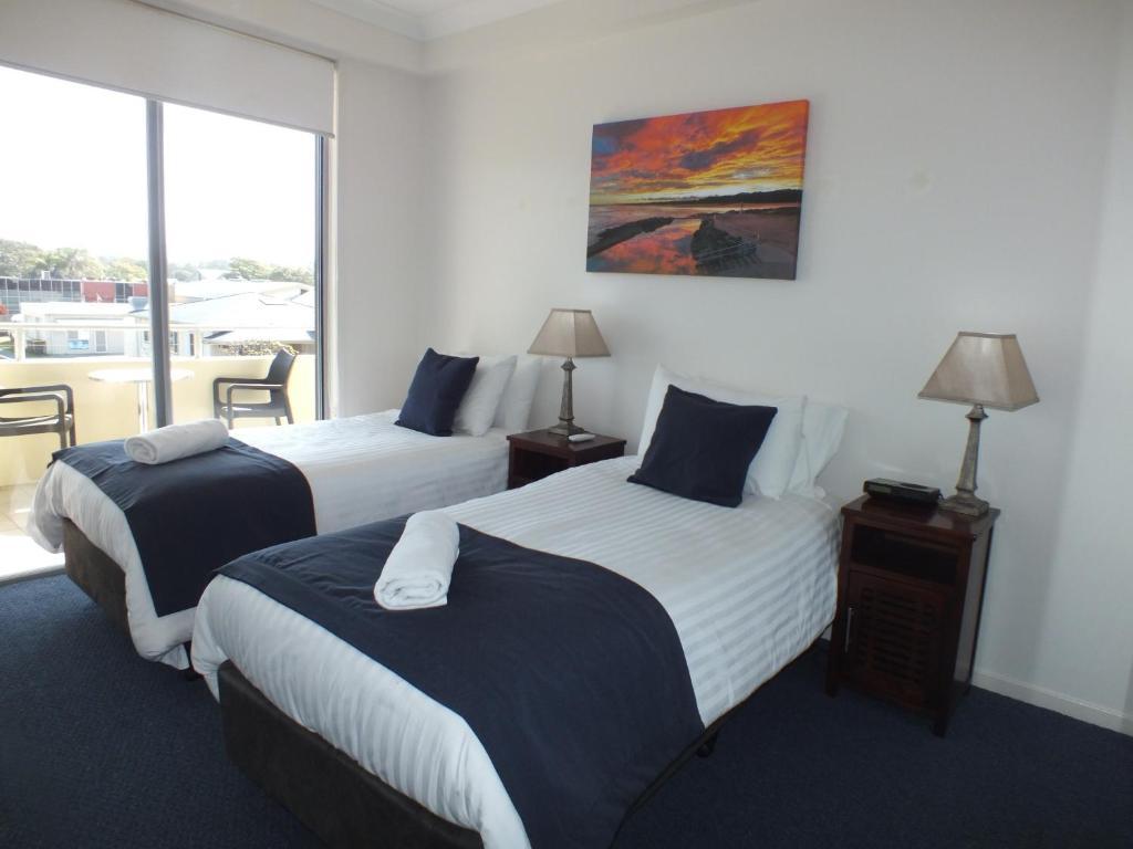 Pacific Marina Apartments 4*