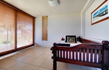 Mcauleys Beach House