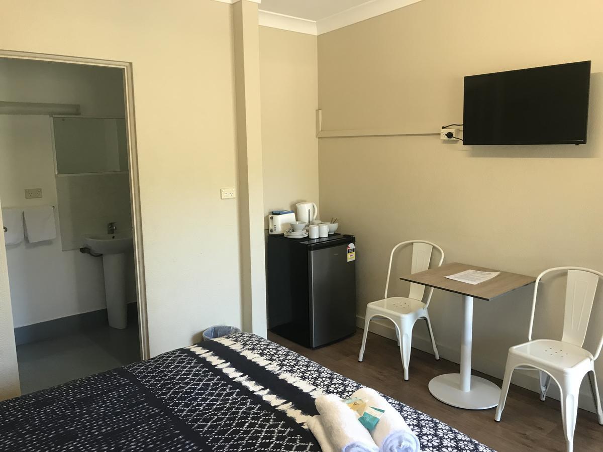 Coffs Coast Motor & 3*