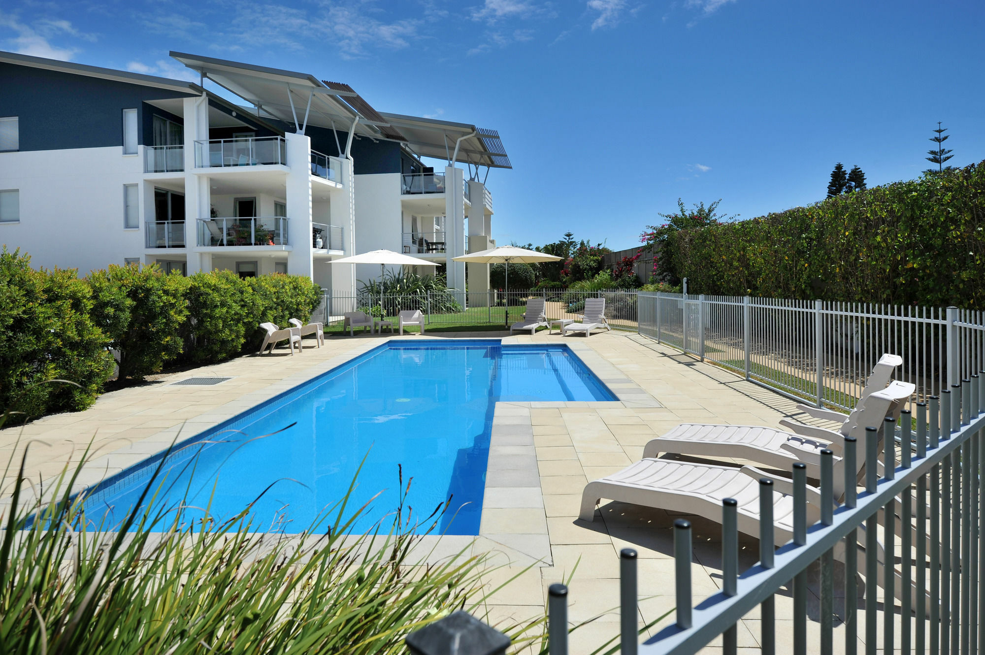 Aparthotel Pacific Marina Apartments 4*