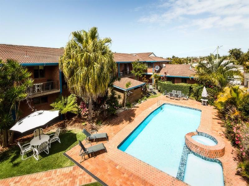 Aparthotel Holiday 4*