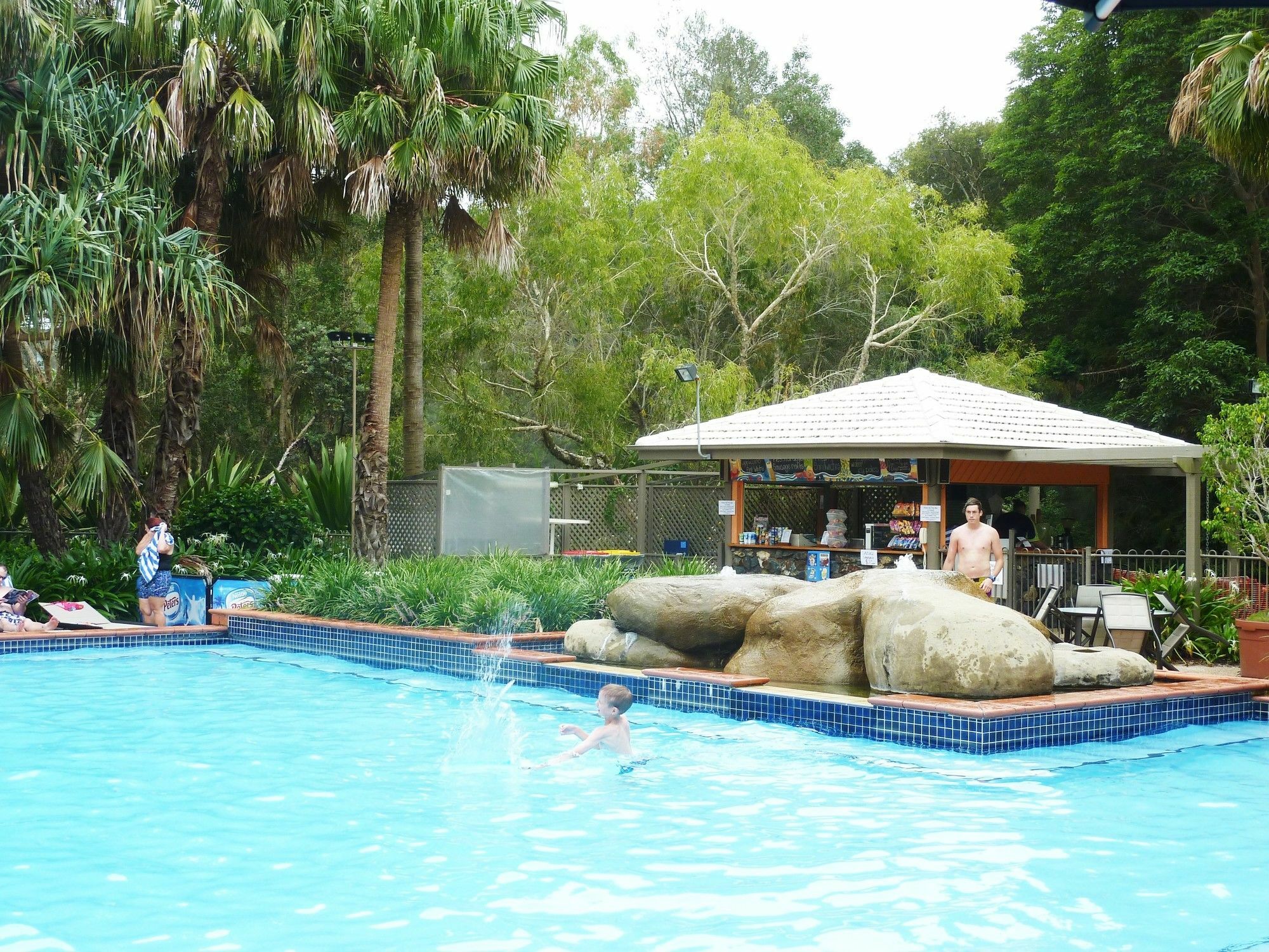 Pacific Bay Terraces Hotel 4*